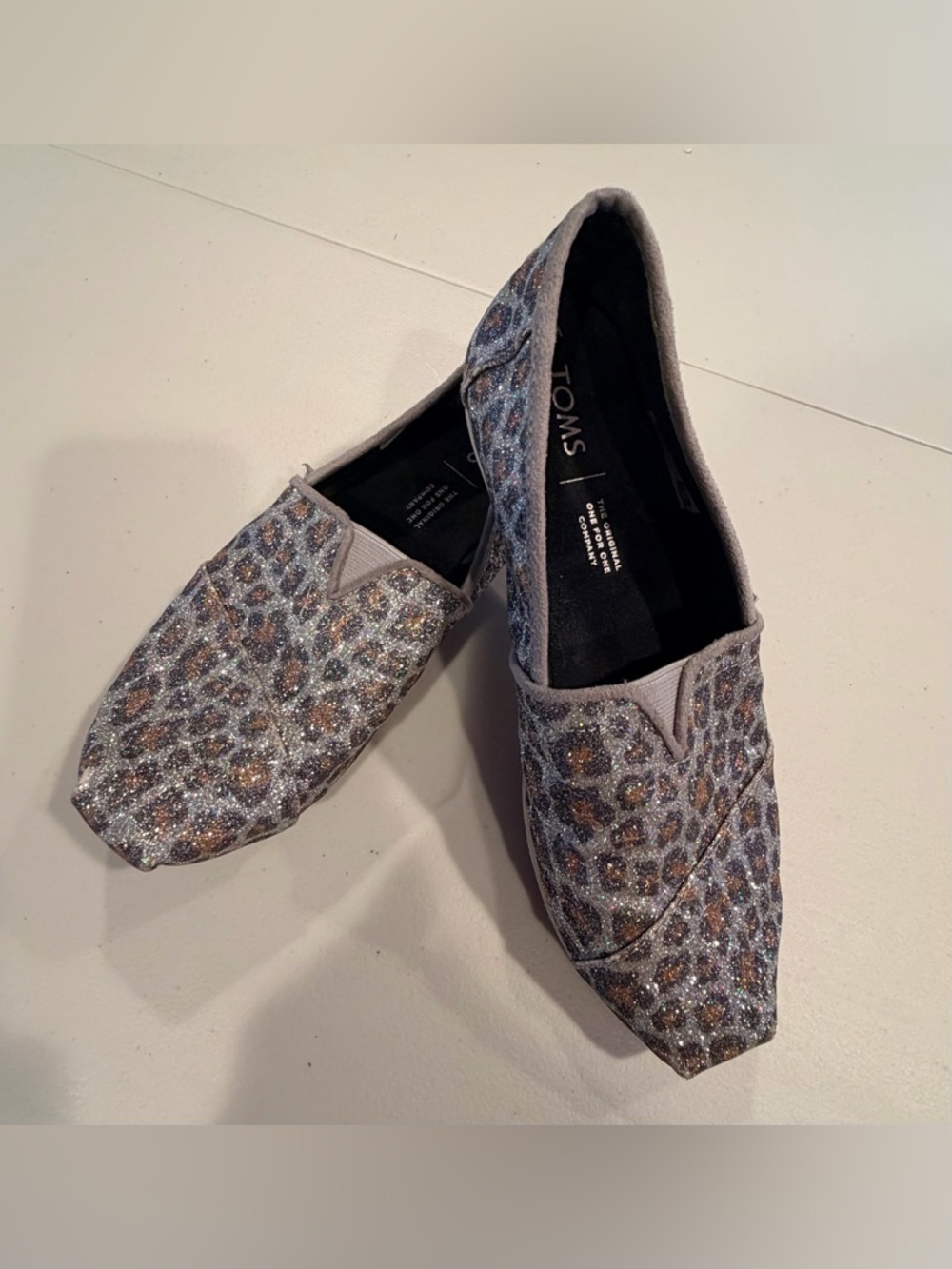 TOMS | Womens Alpargata Classic Silver Glitter Cheetah Print. Size: 6